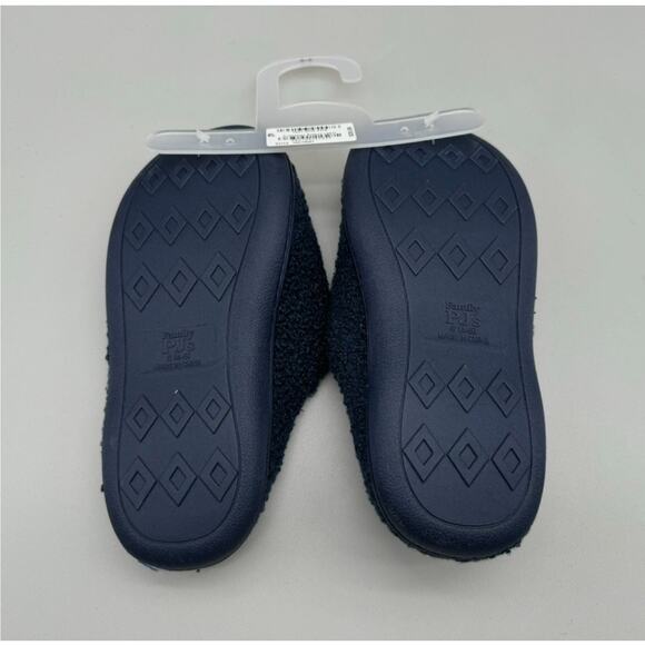 Slippers Kids 4-5 Holiday Reindeer Cozy Fuzzy Teddy Sherpa Lounge Fun Playful - Picture 7 of 8